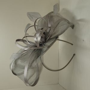 Silvery Gray Fascinator